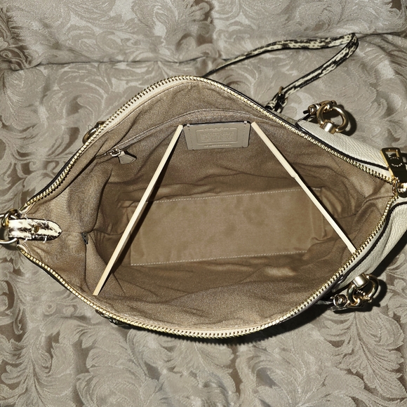 Coach KACEY SATCHEL IN COLORBLOCK SIGNATURE CANVAS IM/Light Khaki/Ivory Multi - Picture 9 of 11